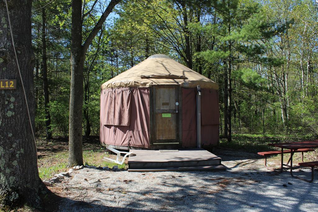 Отель Tranquil Timbers Yurt 3 Стерджен-Бей Экстерьер фото